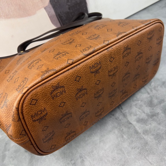 🌵MCM Brown Tote Bag🌵 - Picture 13 of 17